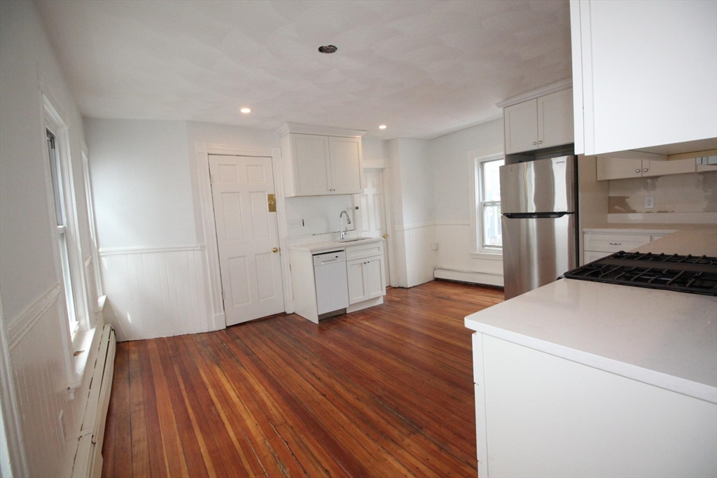 12 Albion Pl, Charlestown