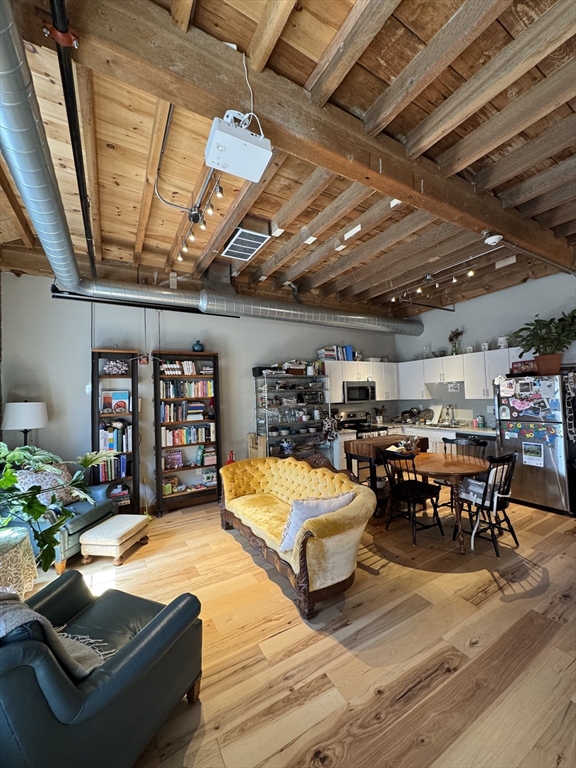 58 13th St, Charlestown