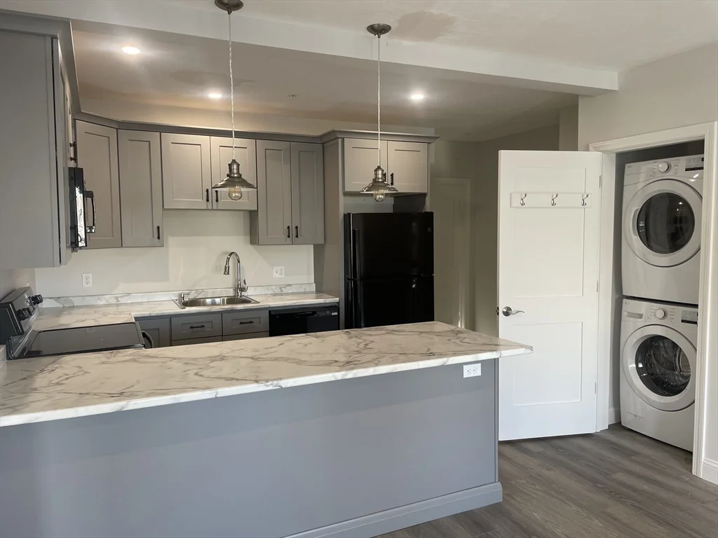 16 Wendell St, Lawrence