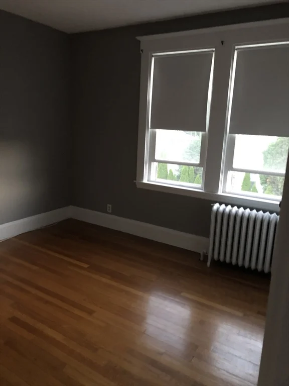 403-405 W Clinton St, West