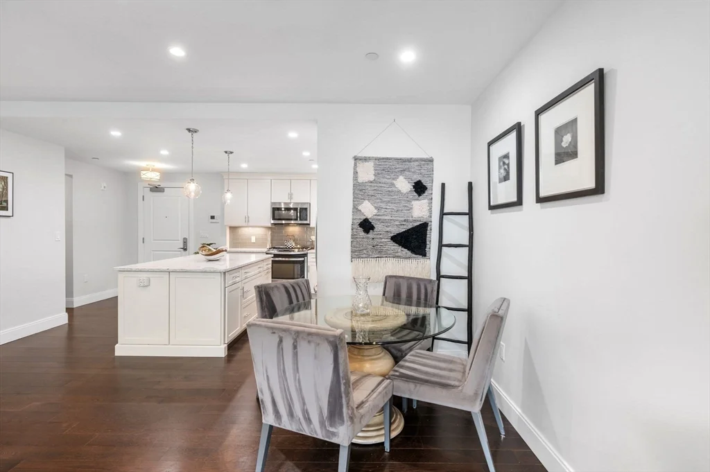 201 Elliott St, Beverly