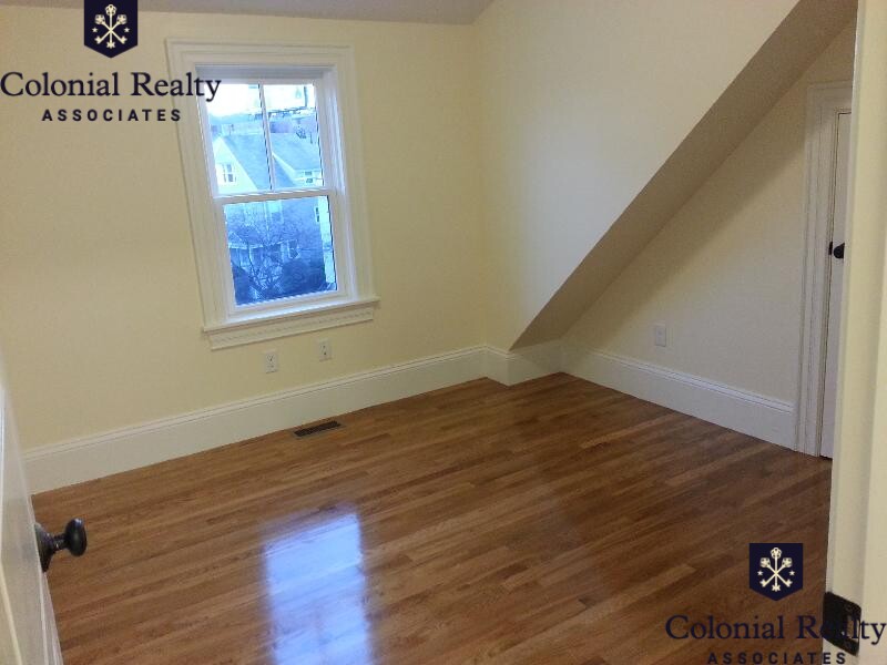 84 Linden St, Allston