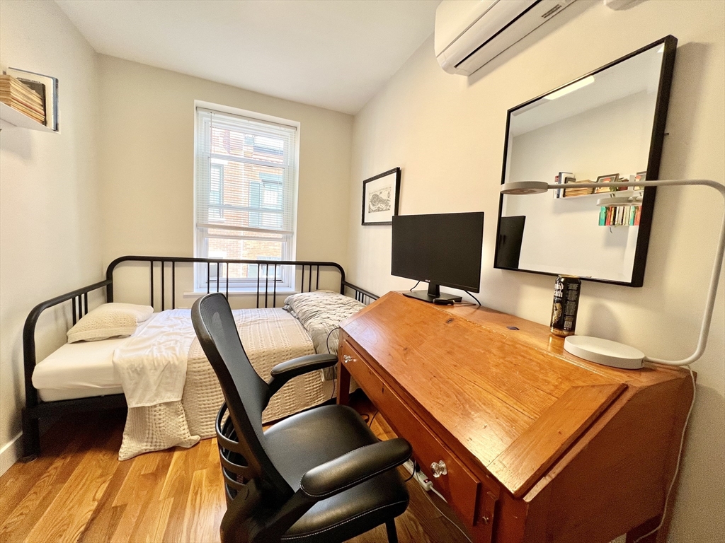 3 Garden Ct St, North End