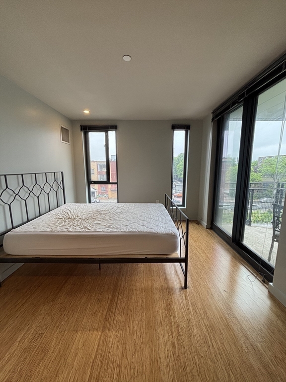 691 Massachusetts Ave, South End