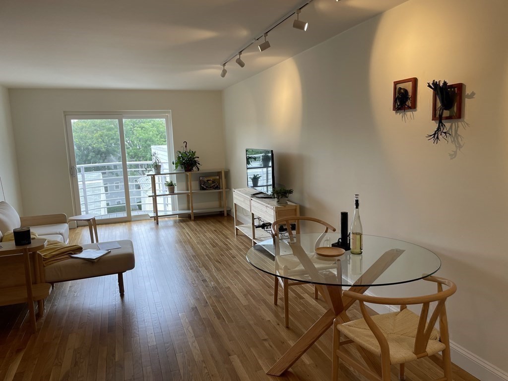 255 Beacon St, Somerville