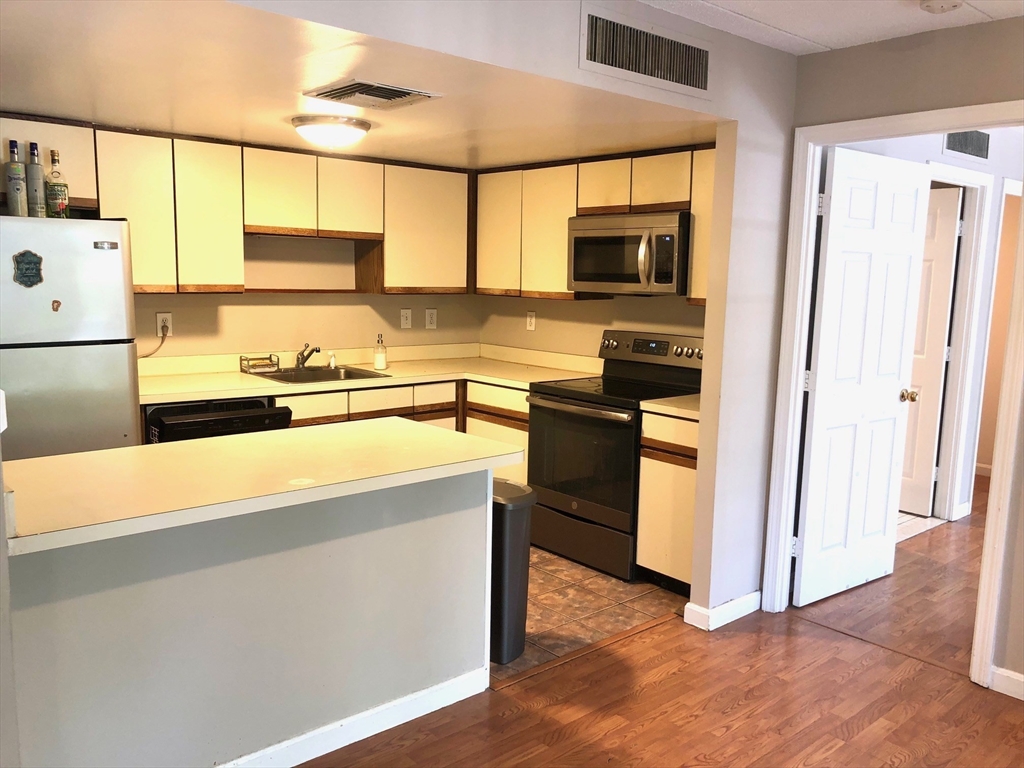 85 Brainerd Rd, Allston