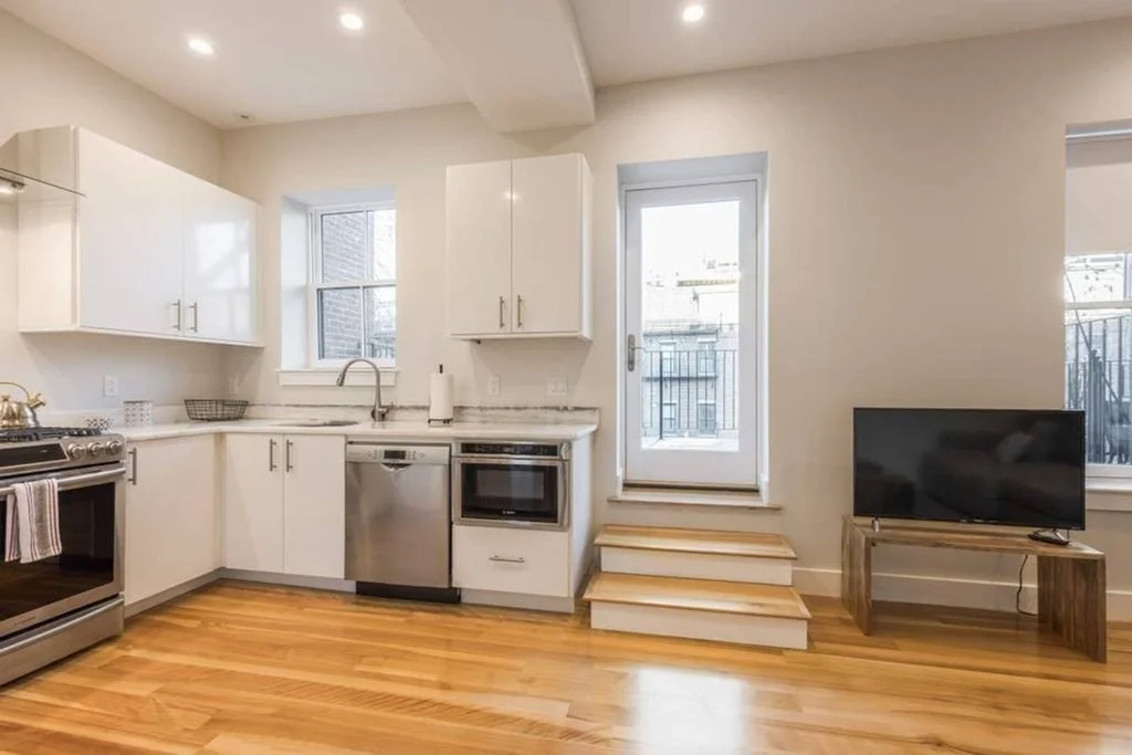 666 Massachusetts Ave, South End