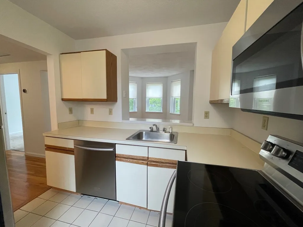 1409 Commonwealth Ave, Brighton