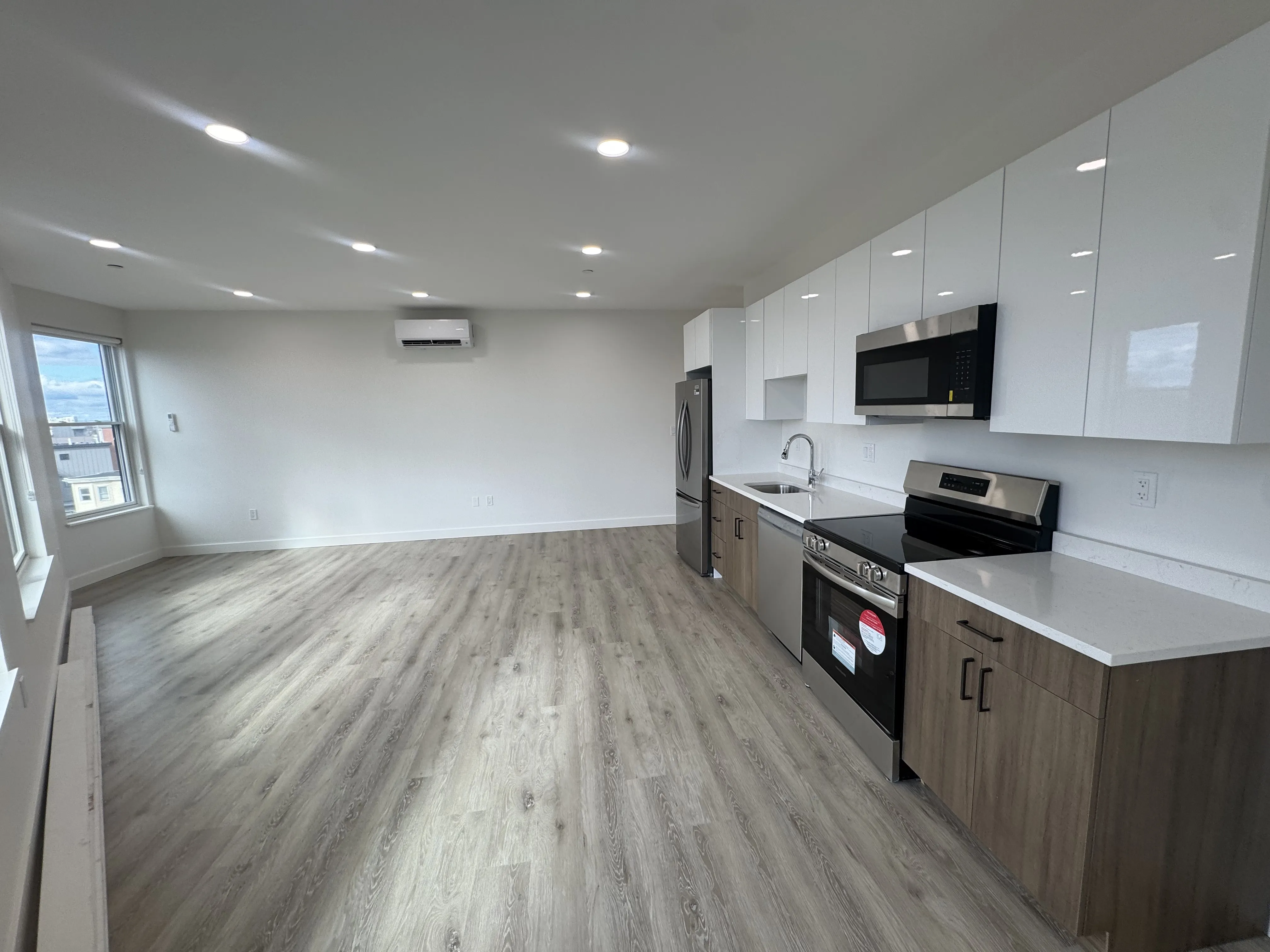 319 Broadway, Everett