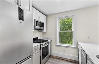 56 Spring St, Cohasset