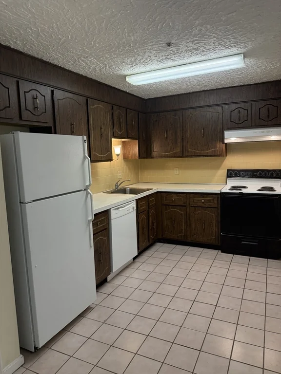 310 Codman Hill Rd, Boxborough