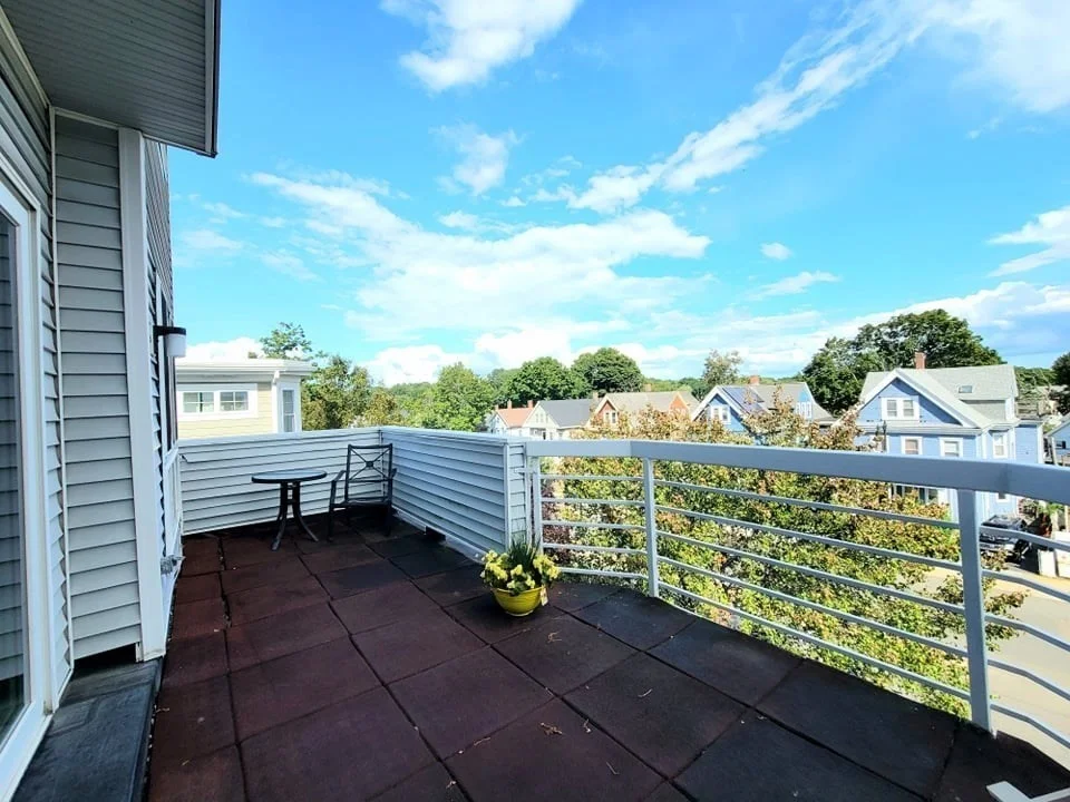 391 Hyde Park Ave, Jamaica Plain