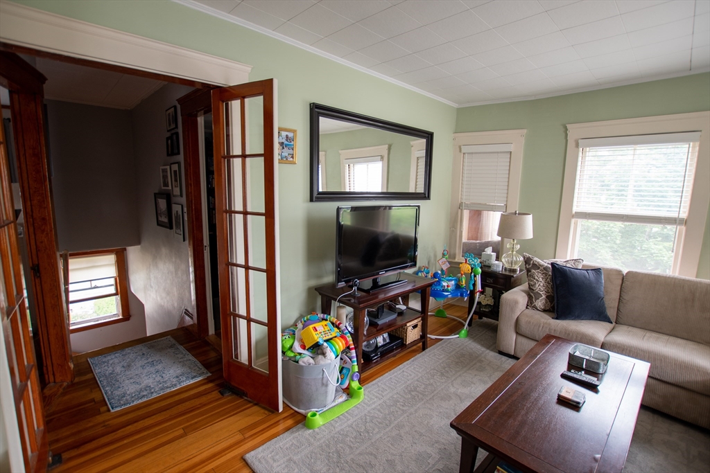 96 Grant Ave, Medford