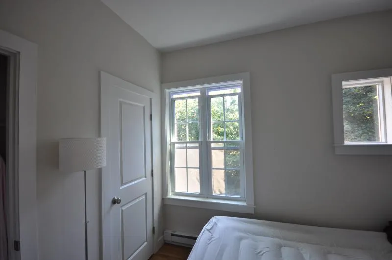 22 Sussex St, Roxbury