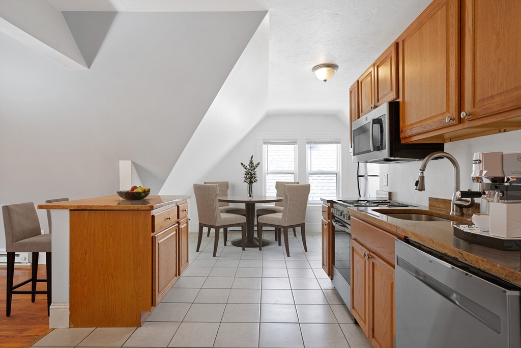 54 Msgr Patrick Lydon Way, Dorchester