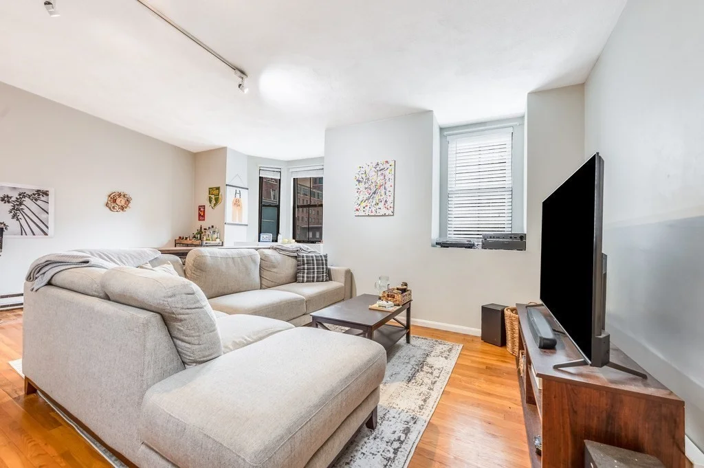 102 E Brookline, South End