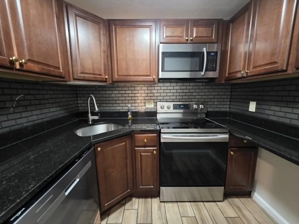 230 Willard St, Quincy