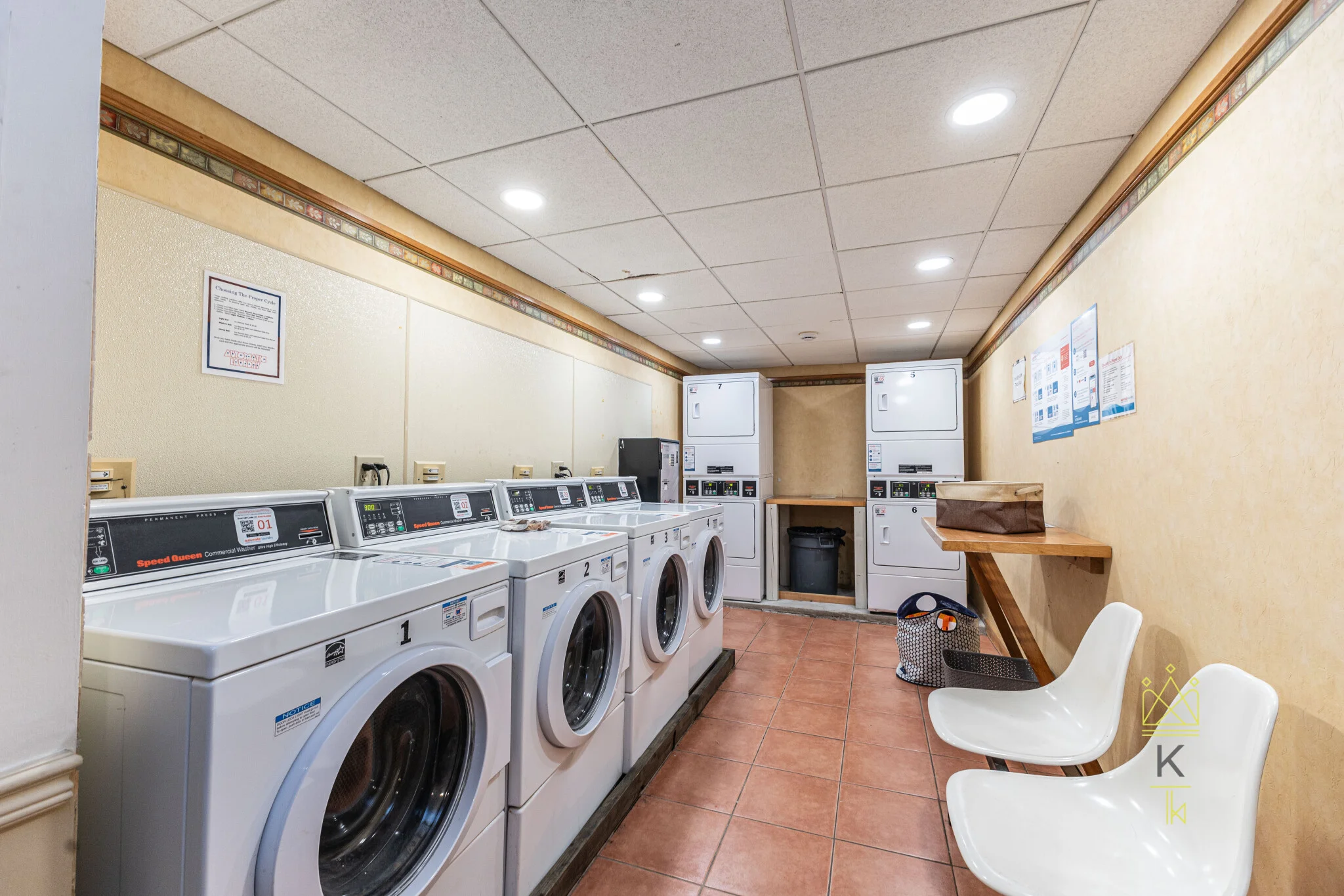 1090 Beacon St, Brookline