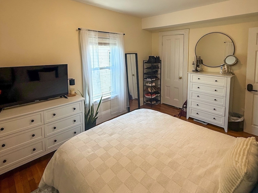 7 Dell St, East Somerville