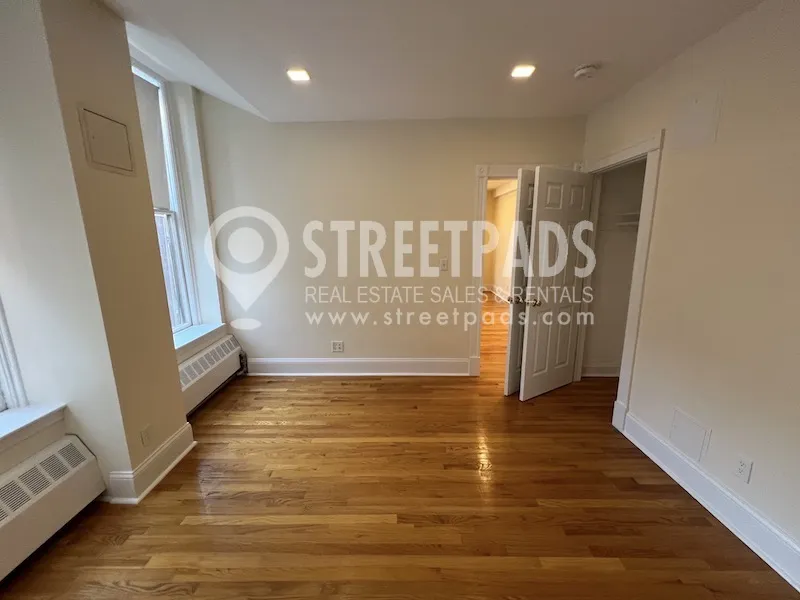 2 Ware St, Mid-Cambridge