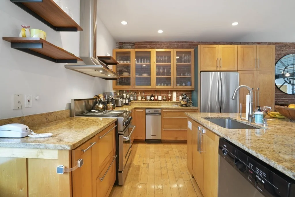 8 Newcomb, Roxbury