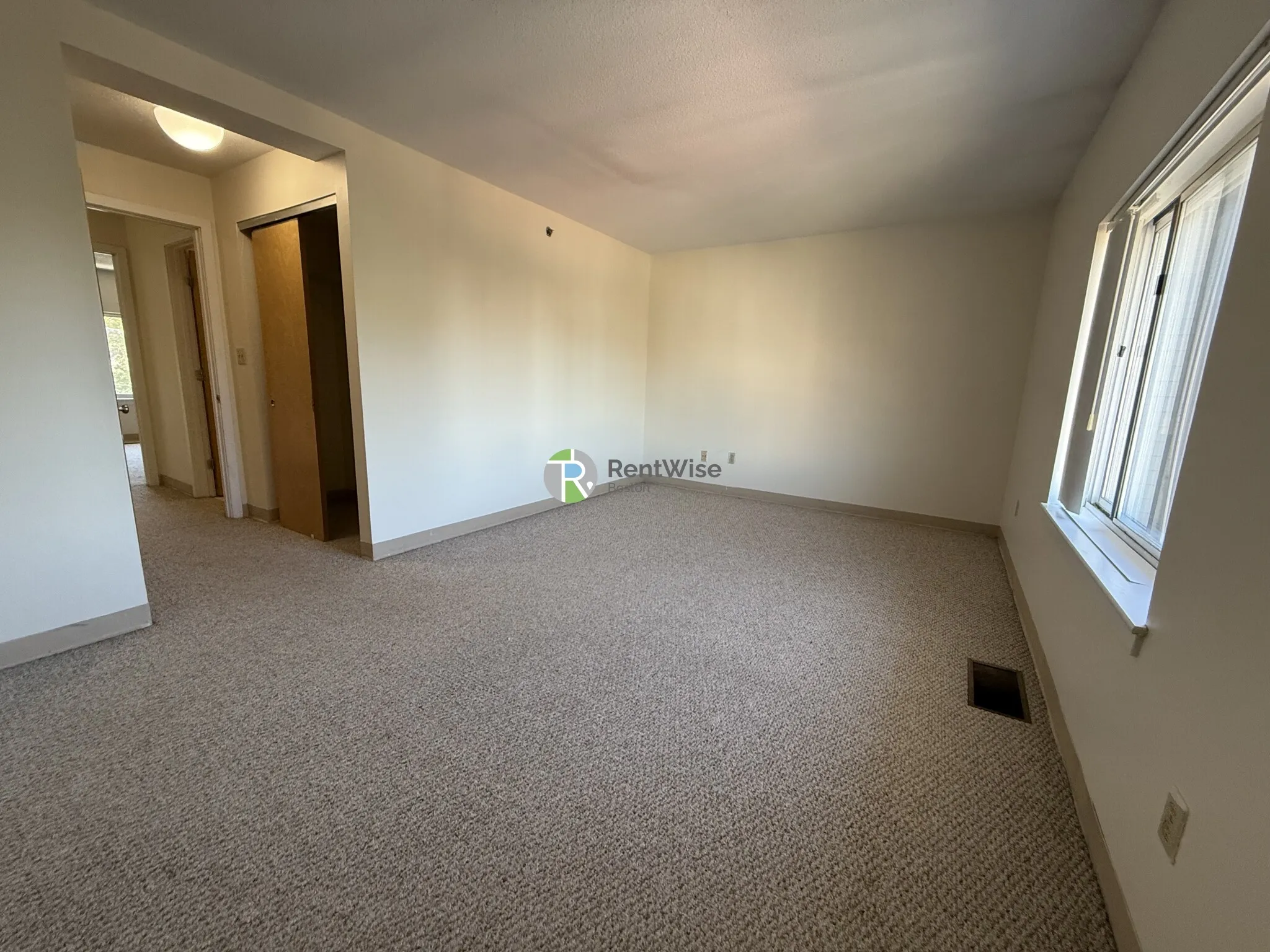 142 North Beacon St, Brighton