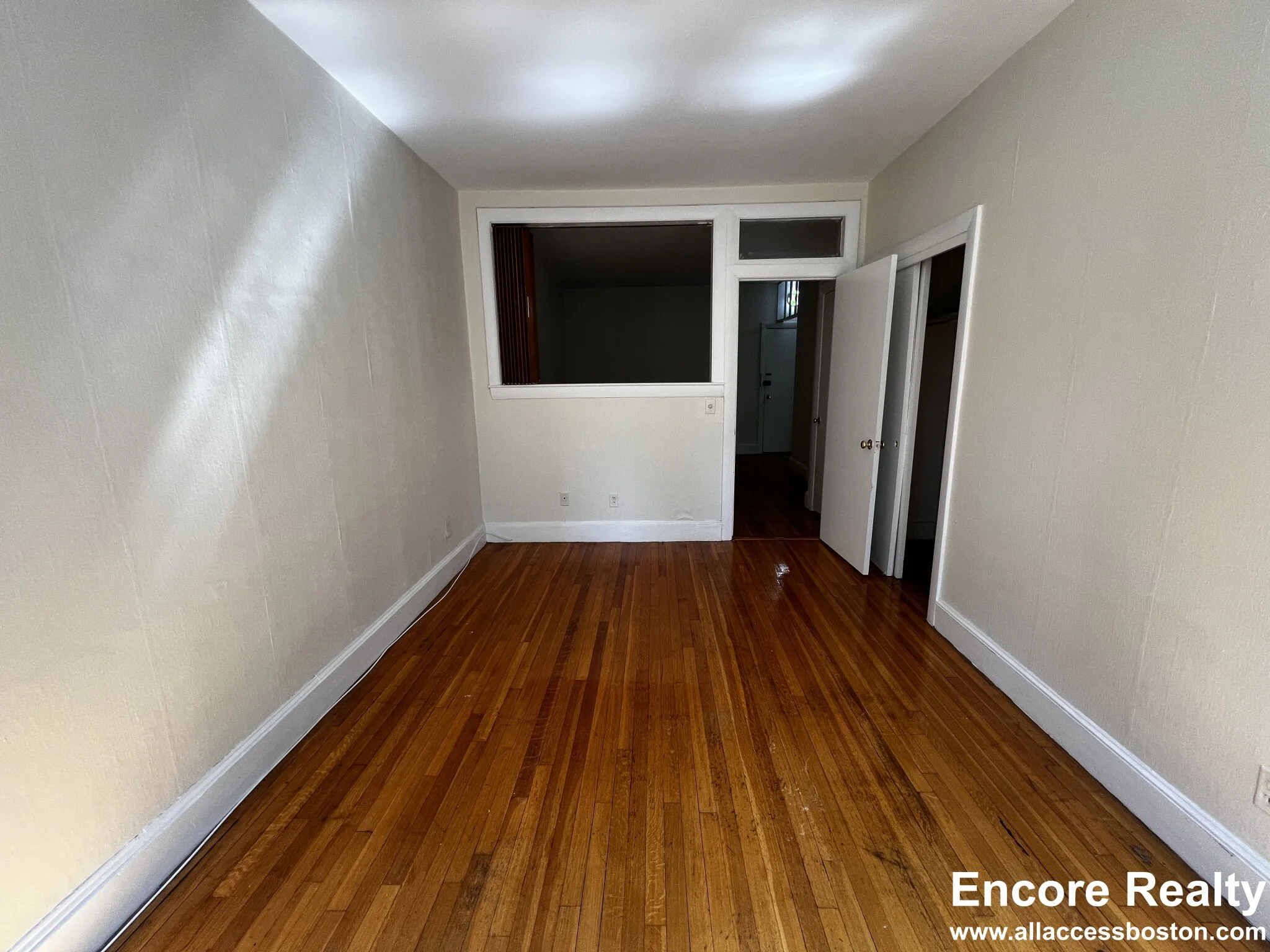 33 Lancaster Ter, Corey Hill