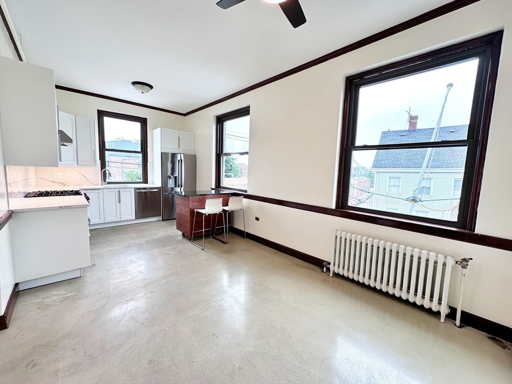 154 Maverick St, East Boston