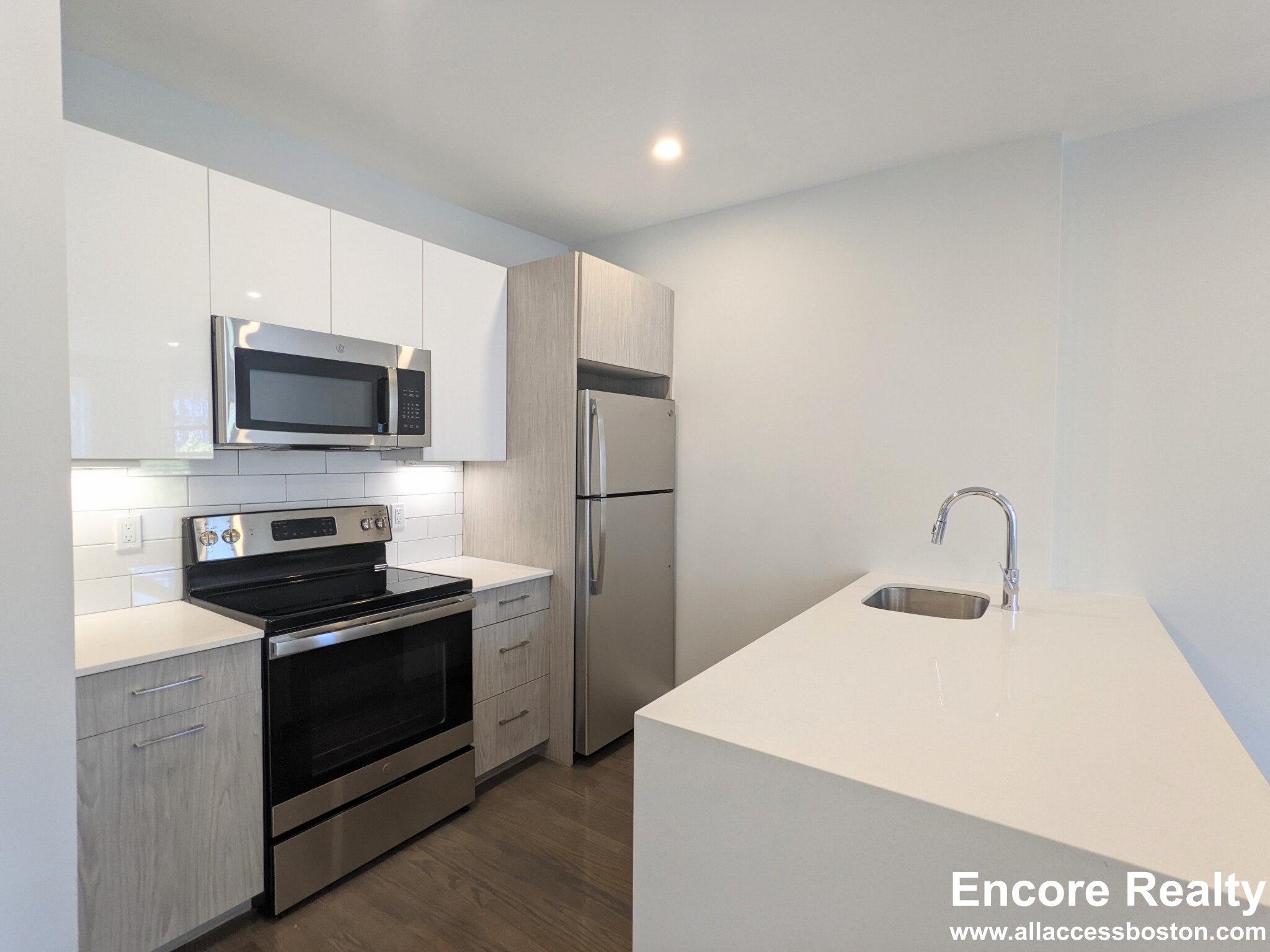 55 Queensberry St, Fenway