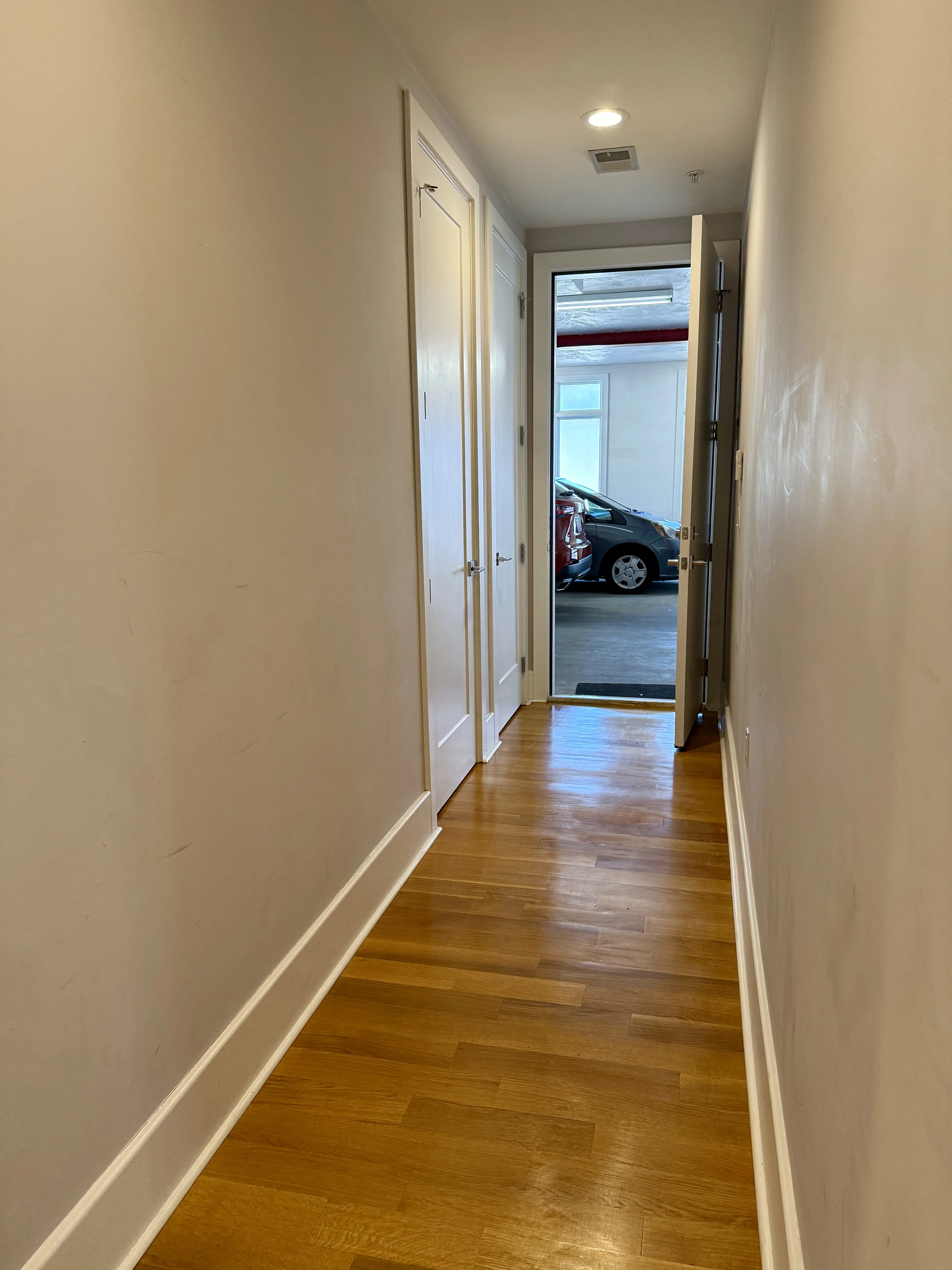 5 Mohawk St, South Boston