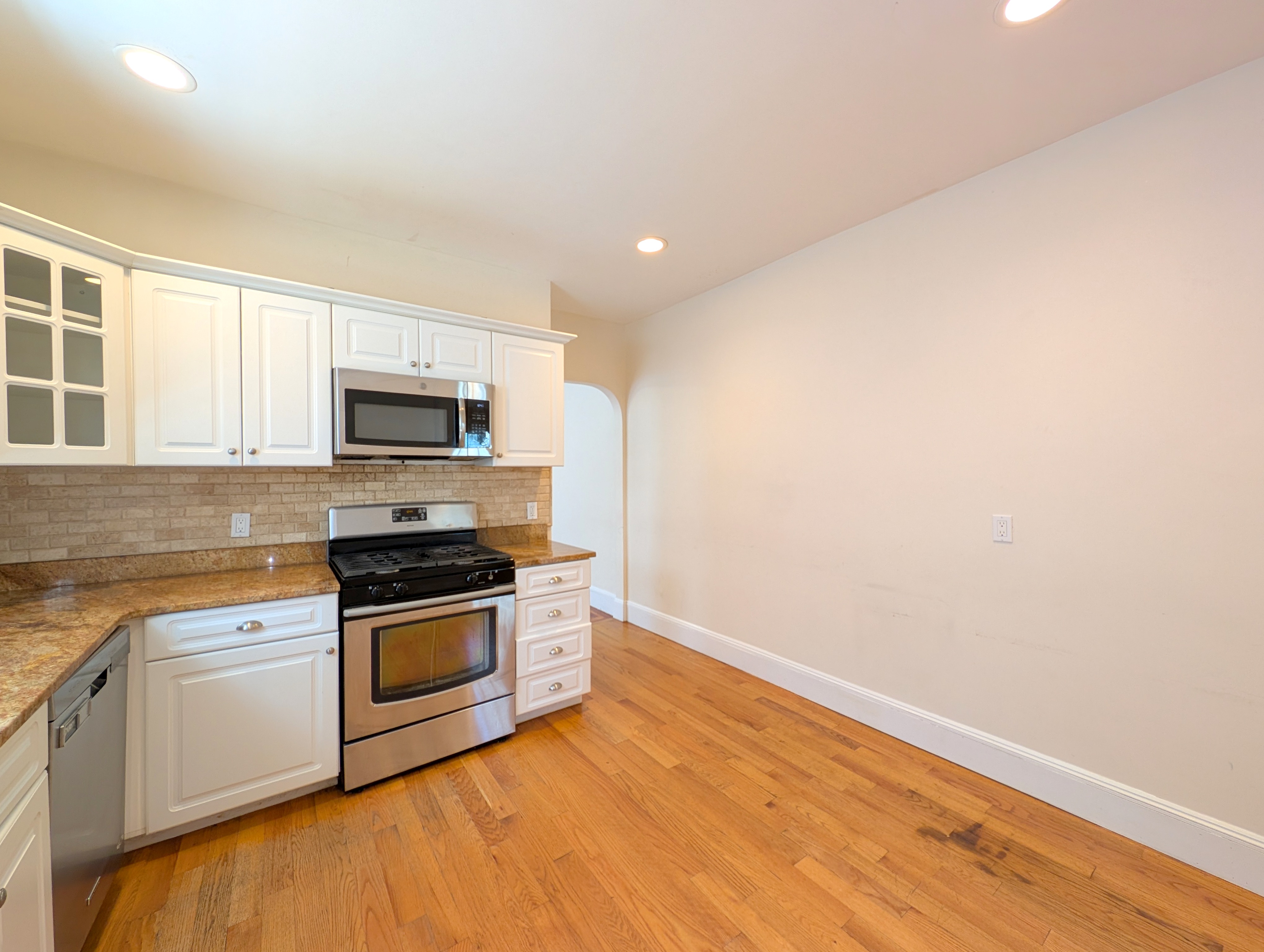 179 College Ave, Davis Square