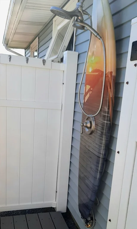 6 Cabo Dr, East Gloucester