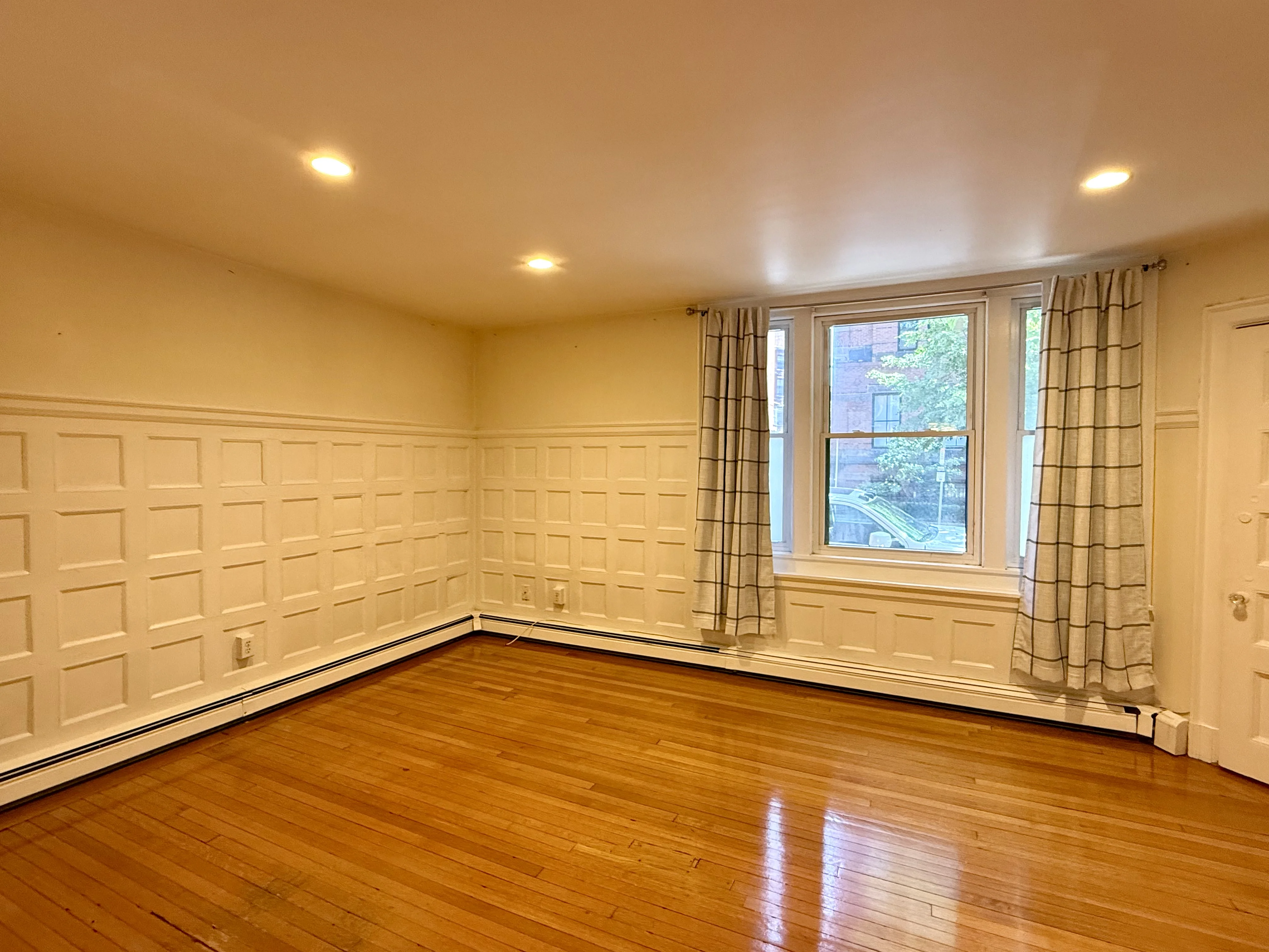 17 Exeter St, Back Bay