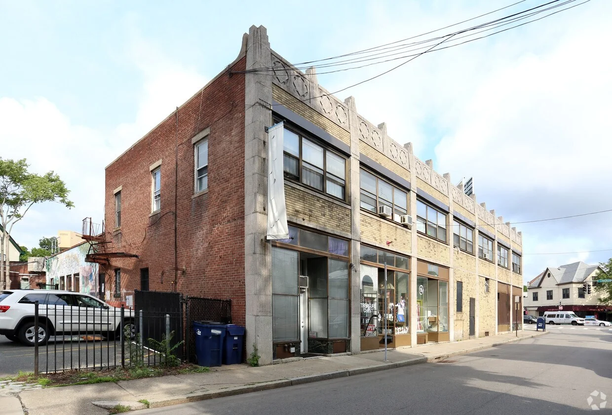 4258 Washington St, Roslindale