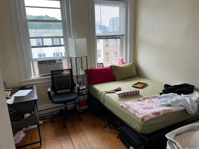 895 Huntington Ave, Mission Hill