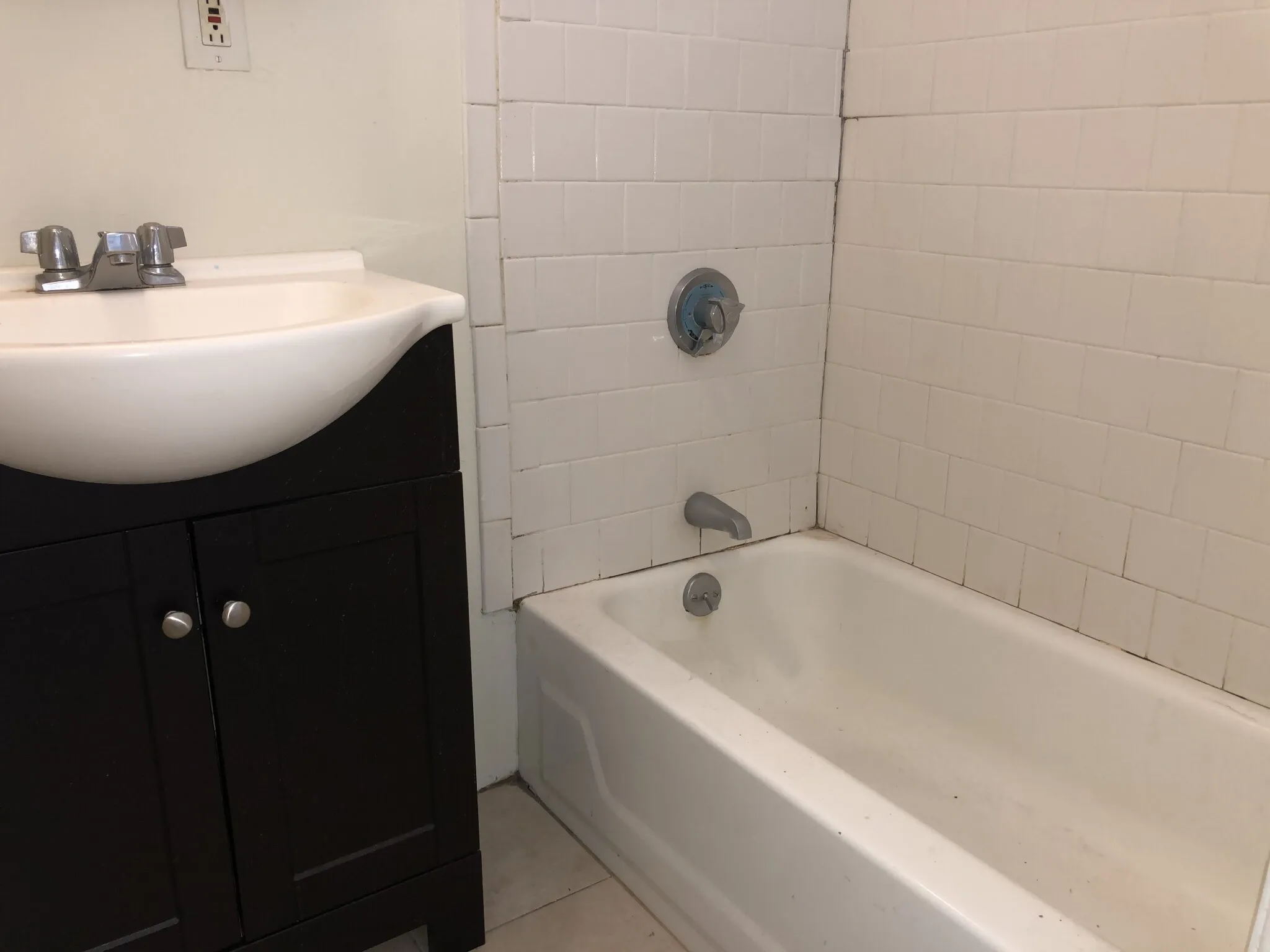 183 Harvard St, The Port