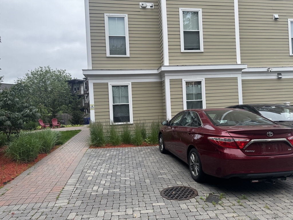 41 Woodville St, Roxbury