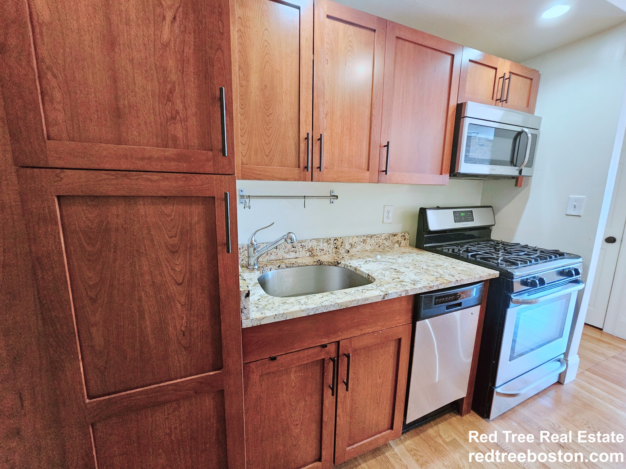 88 West Cedar St, Beacon Hill