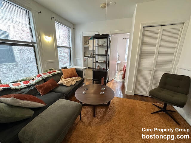 100 Myrtle St, Beacon Hill