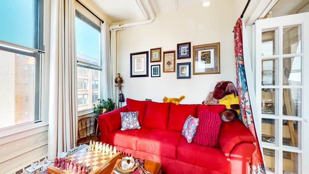 210 South, Leather District