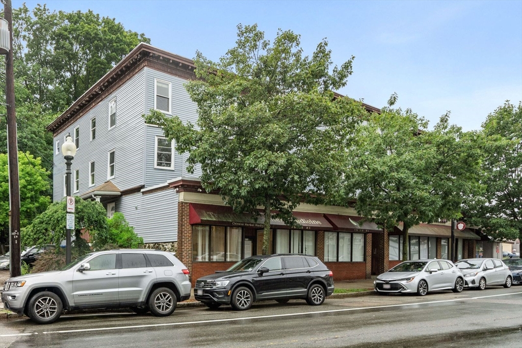 570 Washington St, Brighton