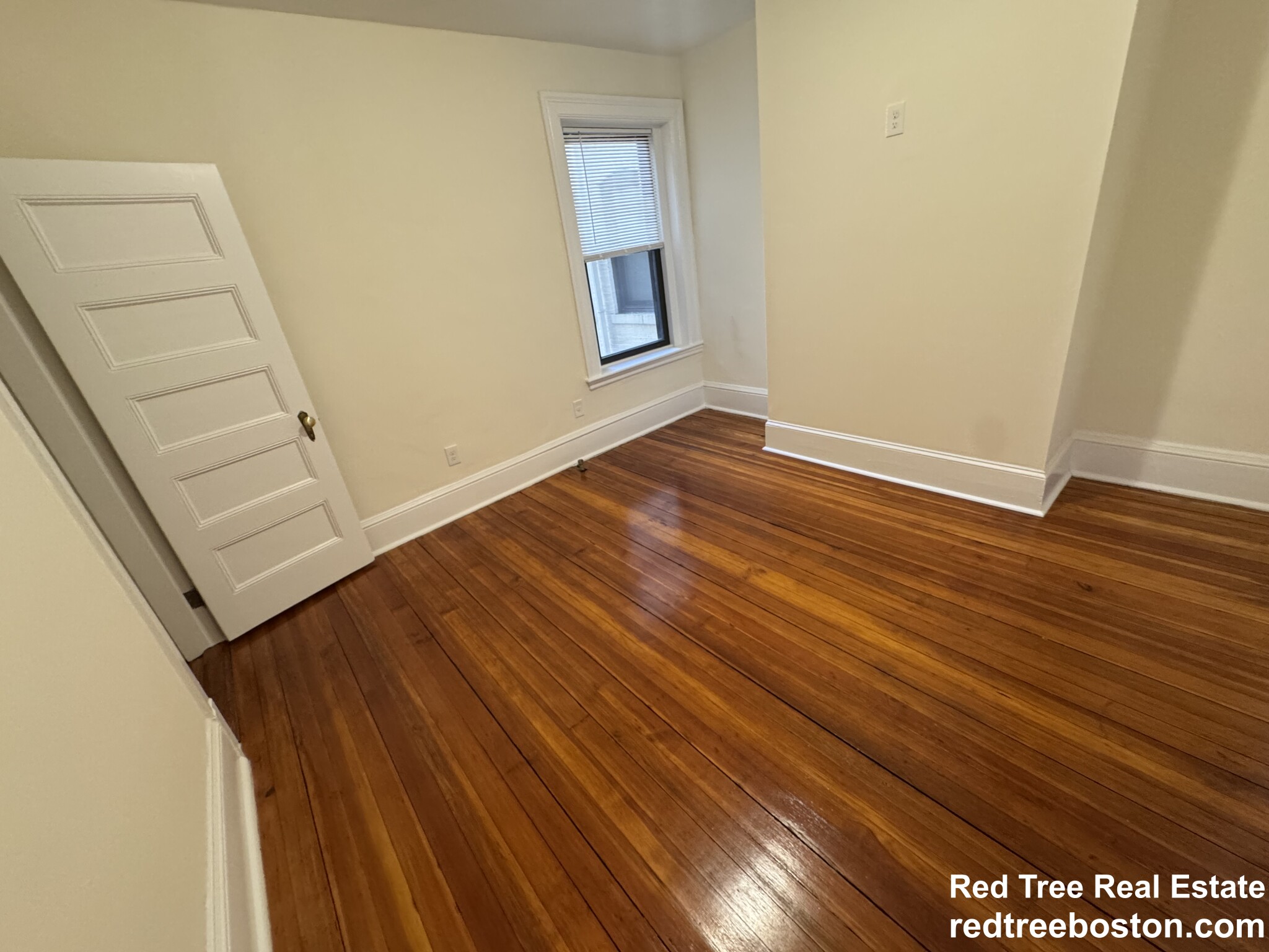 885 Massachusetts Ave, Mid Cambridge