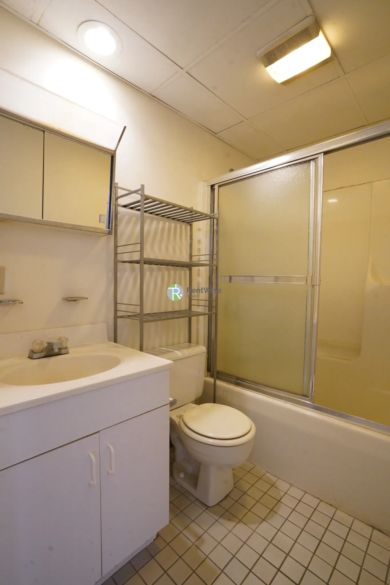 81 Essex St, Chinatown