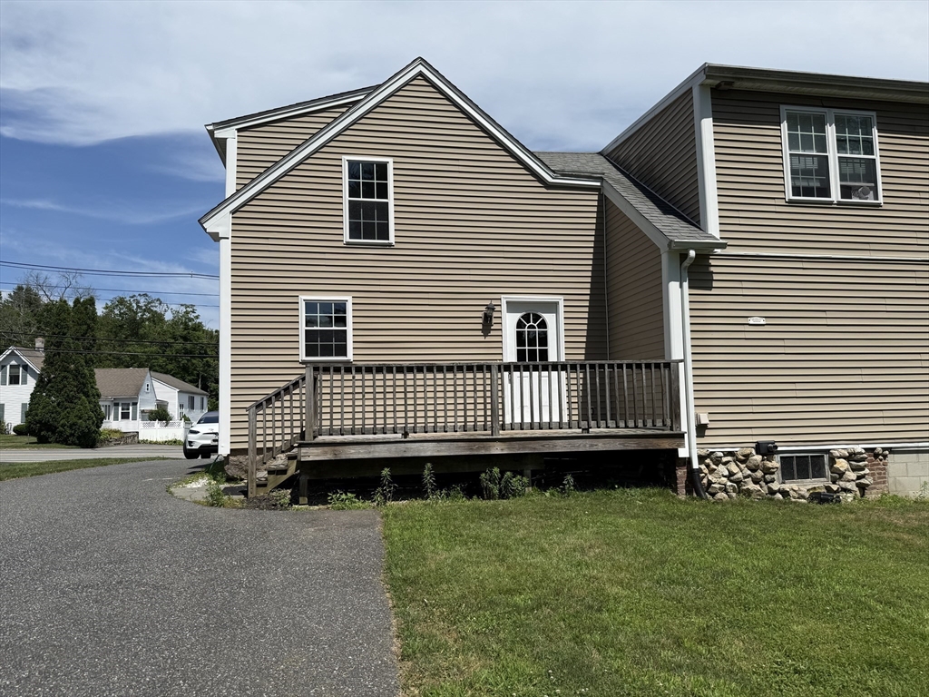 146 Hayden Rowe, Hopkinton