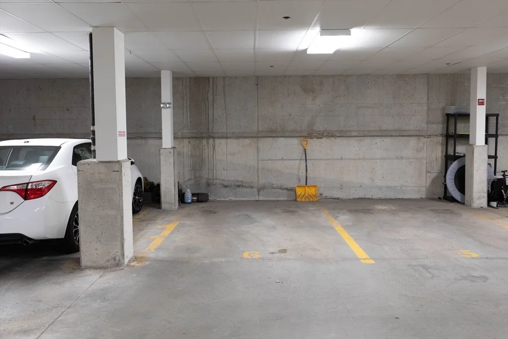 327 Centre St, Jamaica Plain