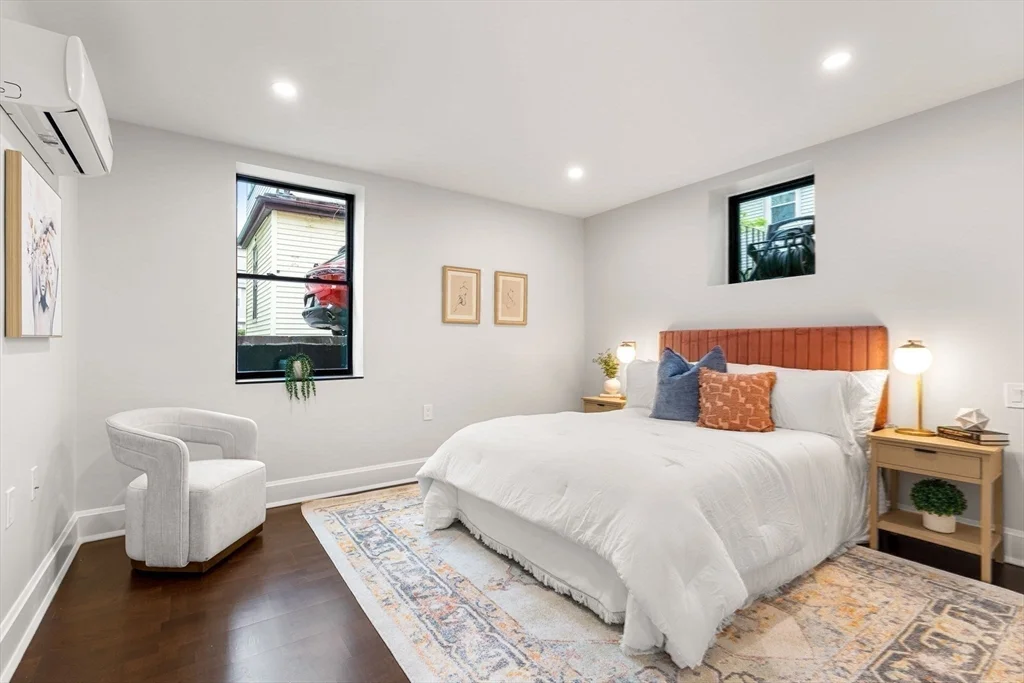6 Pearl St, East Somerville