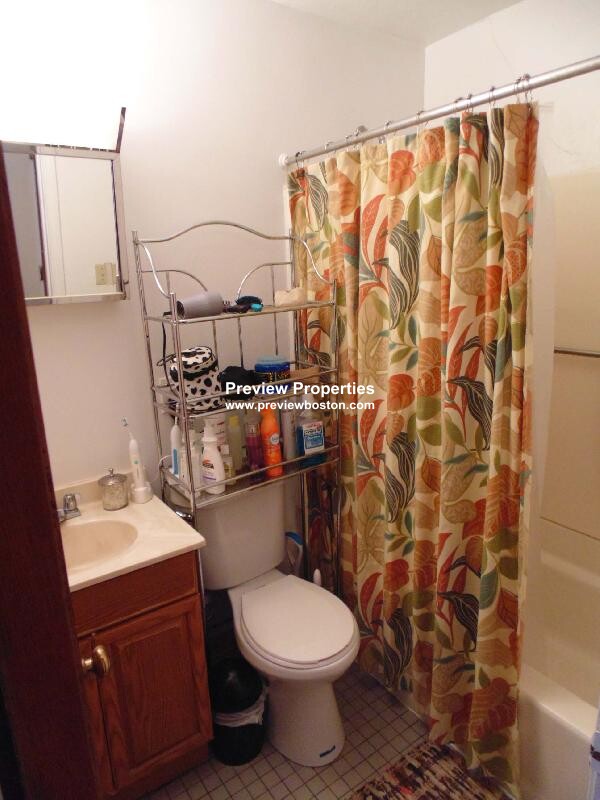 63 South Huntington Ave, Jamaica Plain