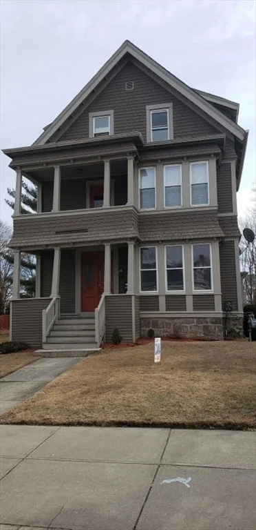 629 Highland, Fall River