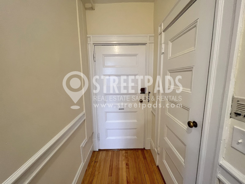 2 Ware St, Mid-Cambridge