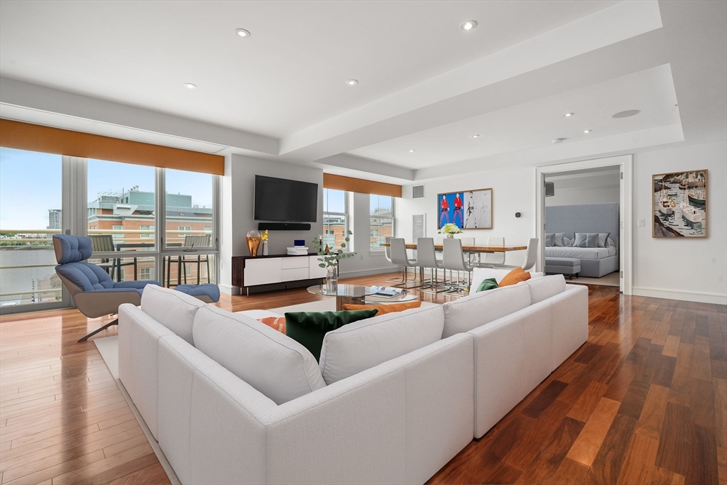 2 Battery Wharf, North End